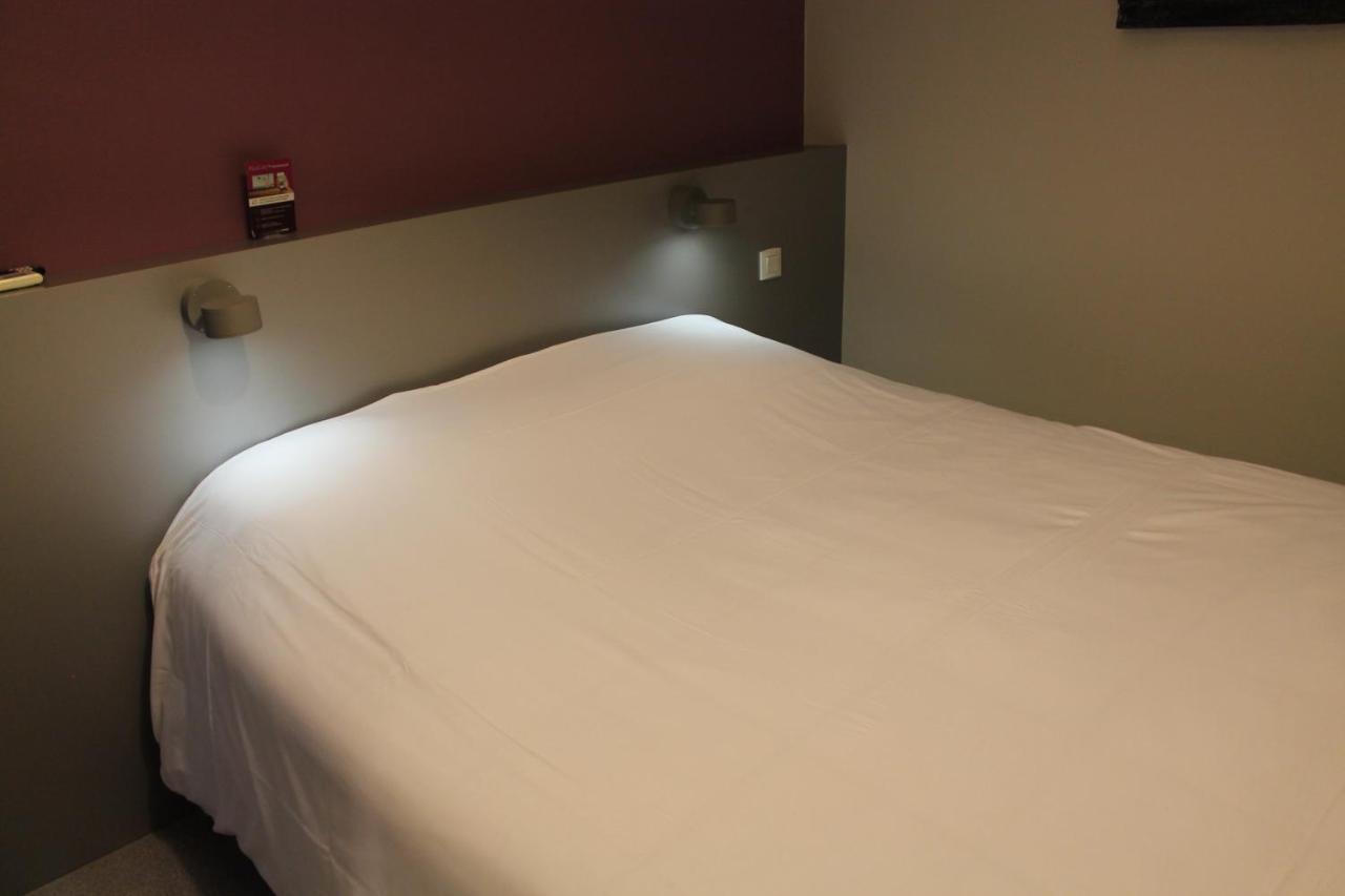 Hotel Logis Hotels- De La Tour - Et Restaurant Sauzet (Lot)